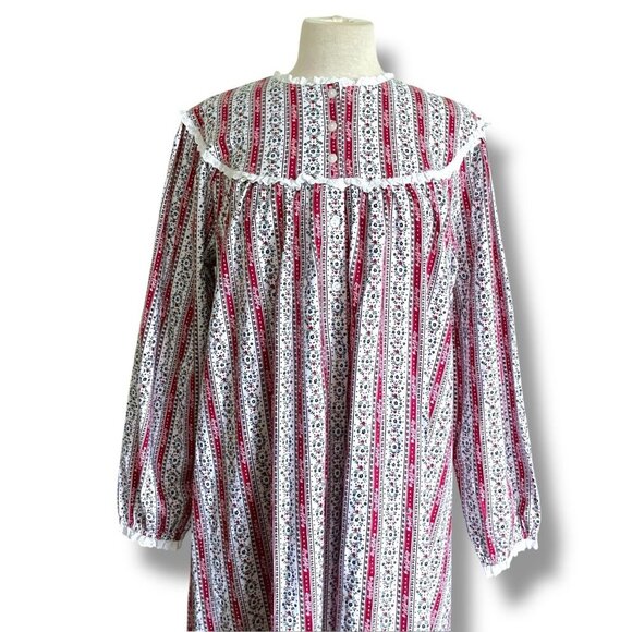 Lanz of Salzburg Tyrolean Nightgown Sz Medium Purple Floral 100% Cotton Flannel - Picture 1 of 10